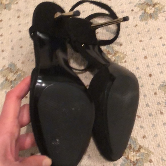 Heels - Picture 3 of 4